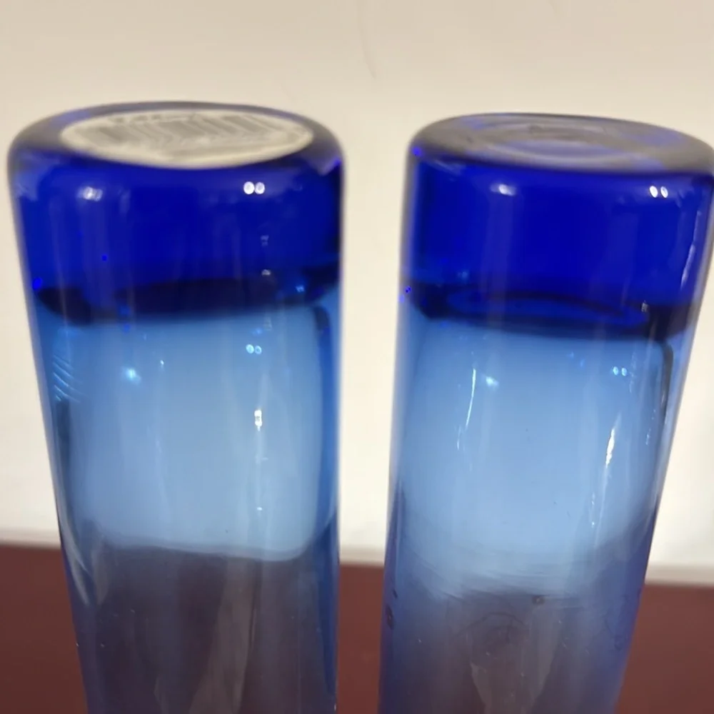 Elegant 2 Libbey Blue Glass Vases